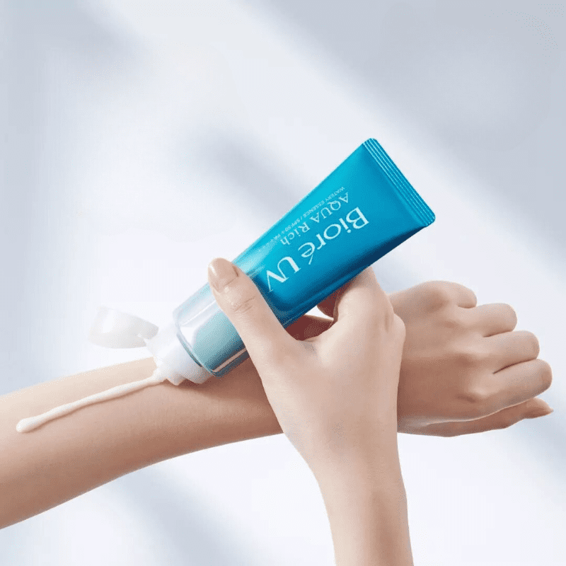 Biore UV Aqua Rich Watery Essence
