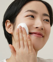 dear klairs Rich Moist Foaming Cleanser
