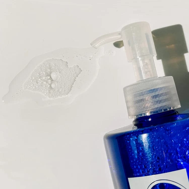 White Moisture Clear Cleansing Lotion.